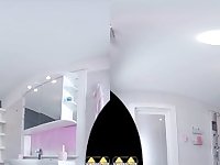 Blonde meets brunette in pissy pussy licking - Virtual Porn